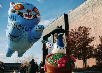 KPop Demon Hunters: Şükran Günü Geçit Törenine Davet Edildi, İngiltere Din Okulunda Reddedildi